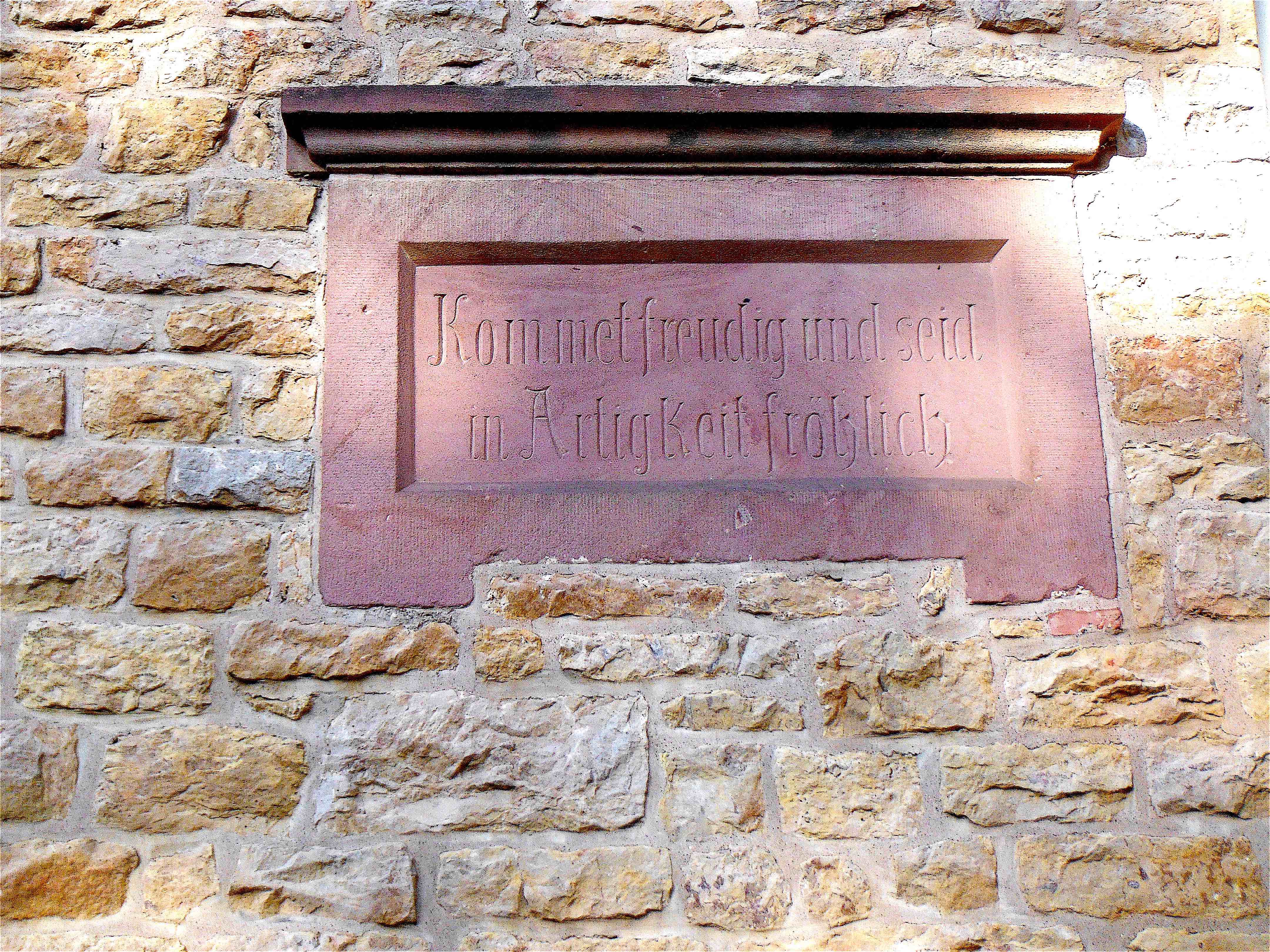 Inschrift Hofseite